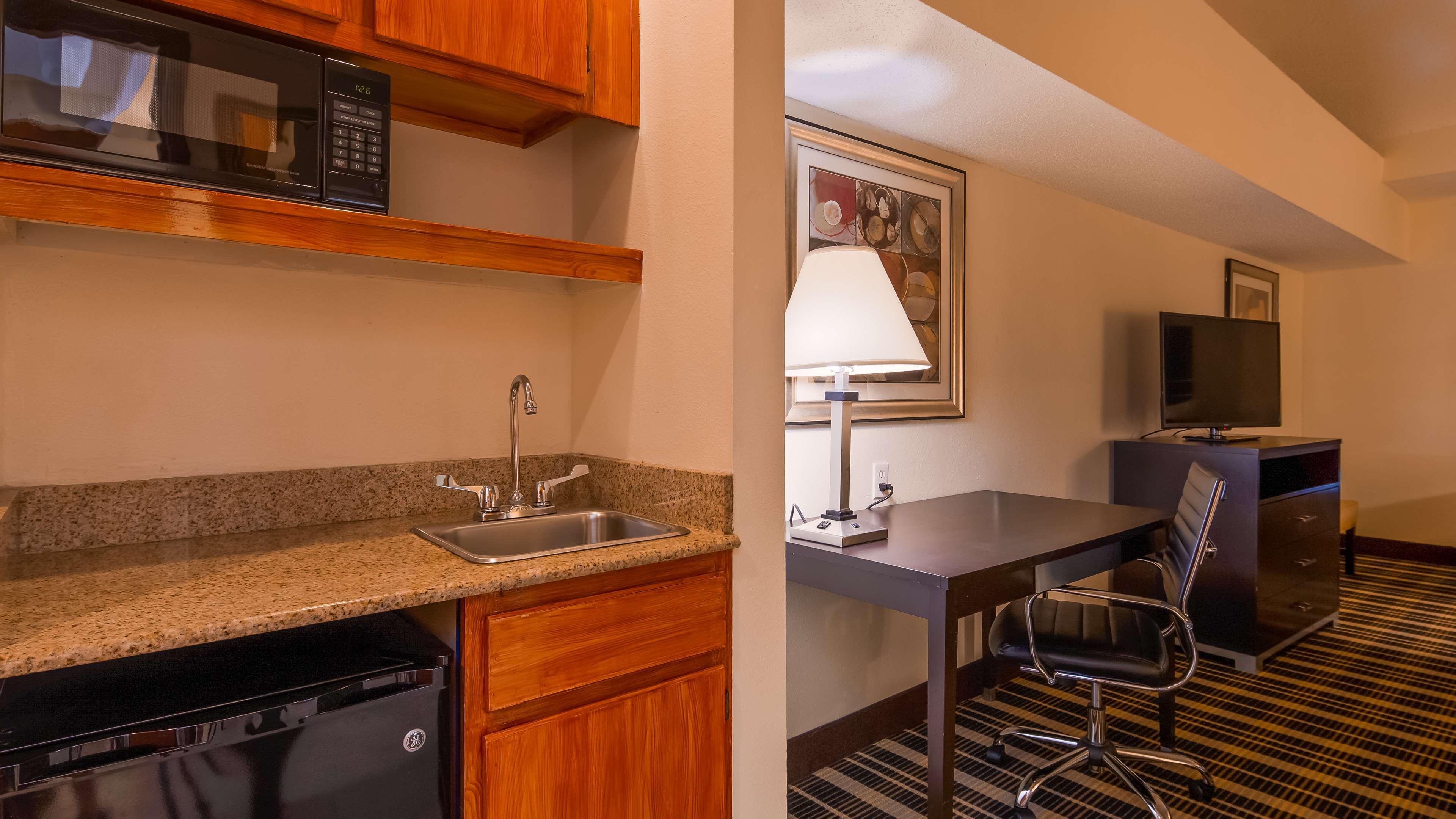 Best Western Plus Rockwall Inn & Suites Экстерьер фото