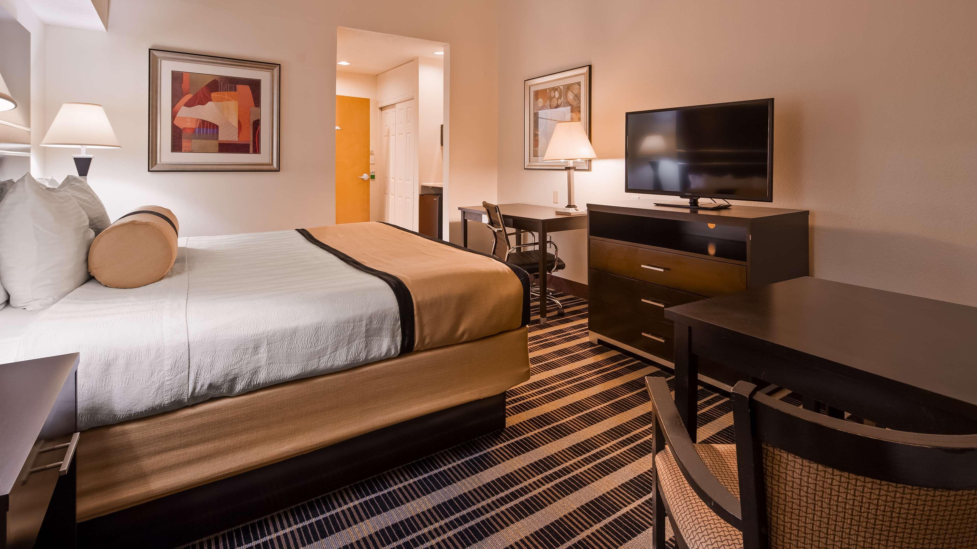 Best Western Plus Rockwall Inn & Suites Экстерьер фото