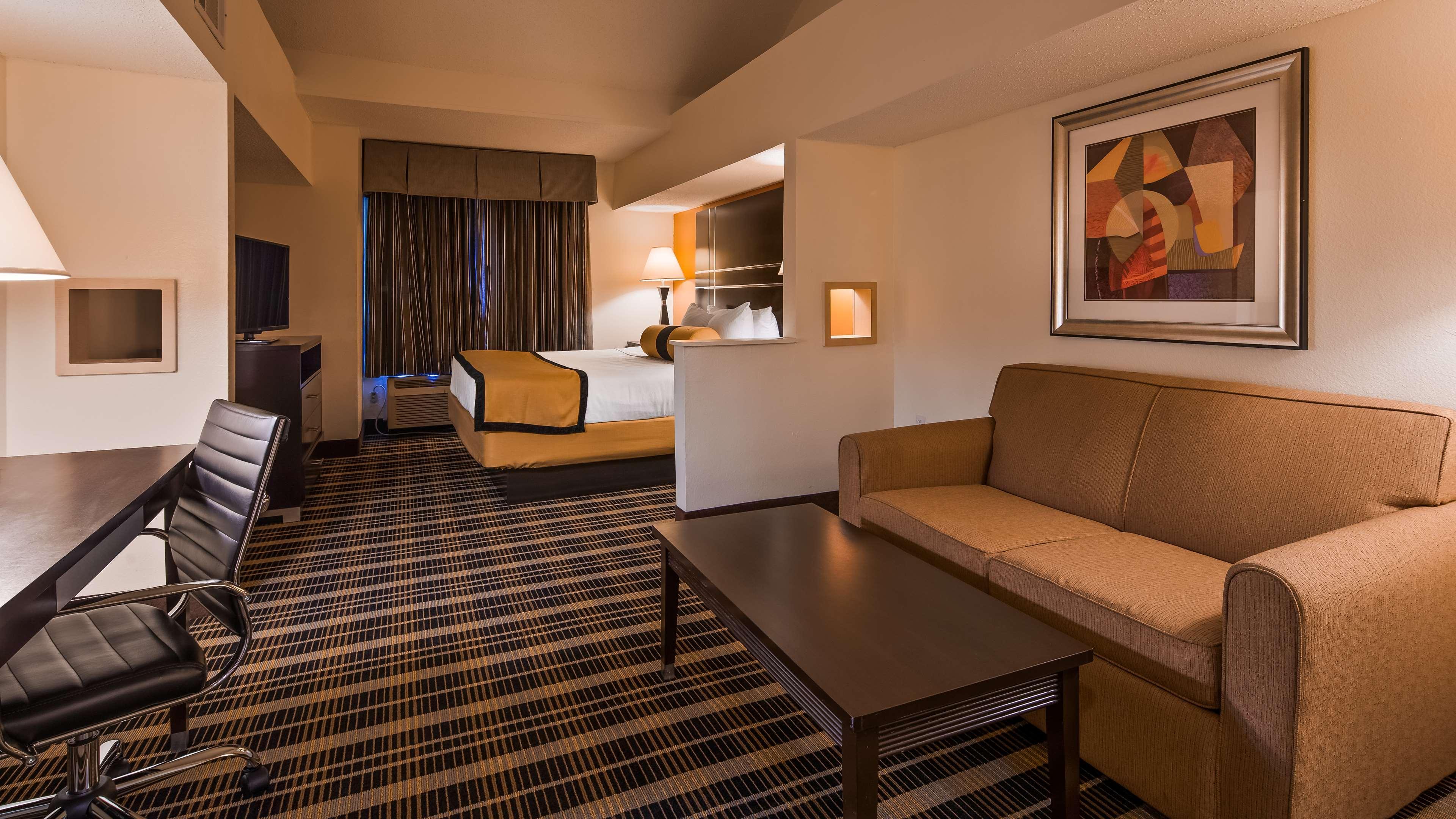 Best Western Plus Rockwall Inn & Suites Экстерьер фото