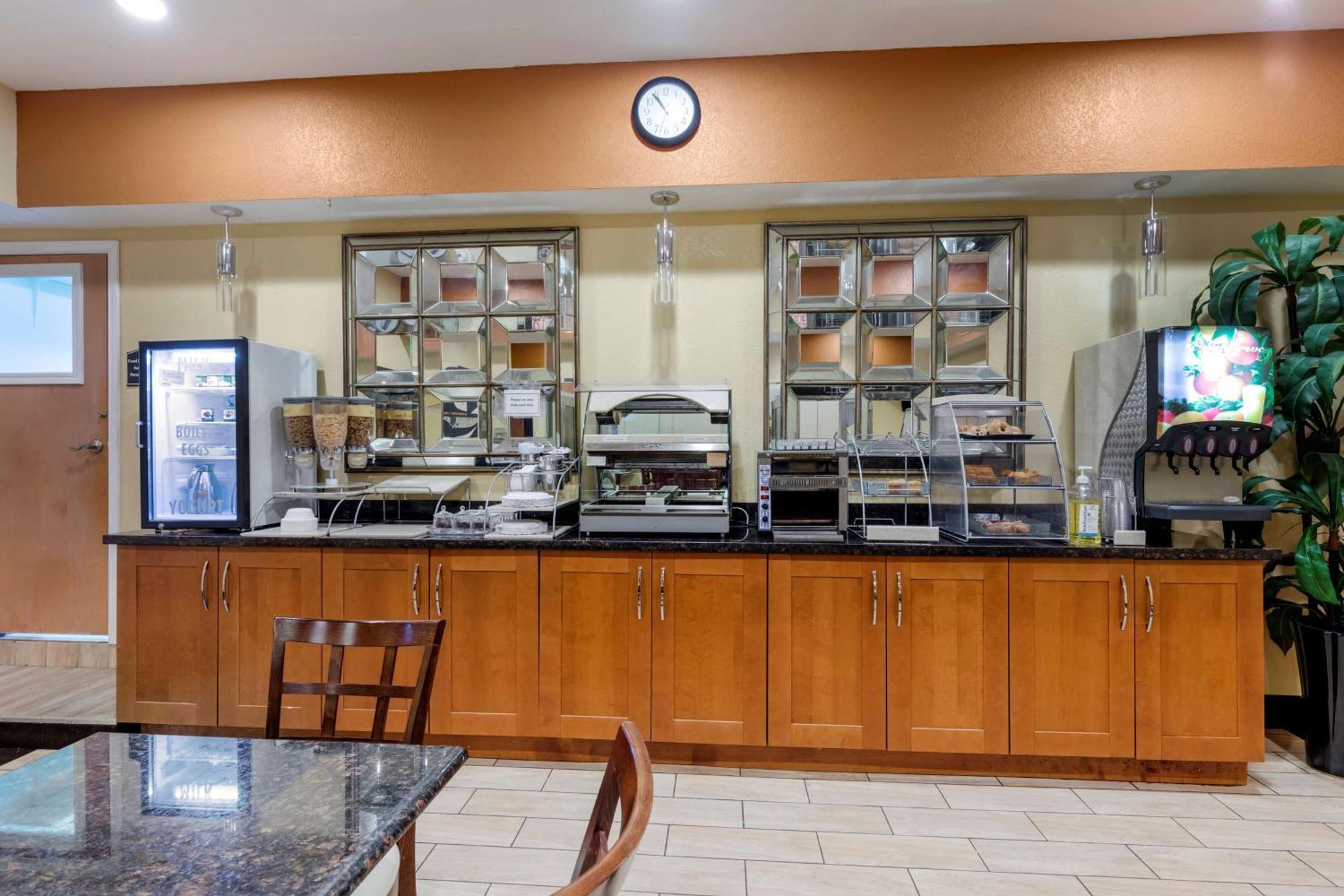 Best Western Plus Rockwall Inn & Suites Экстерьер фото